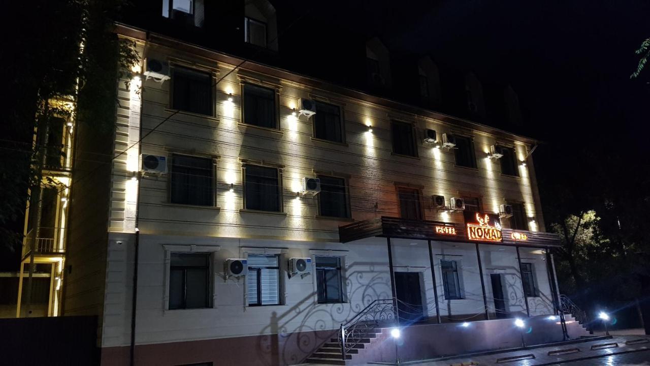 Nomad Hotel Bishkek Halal Ngoại thất bức ảnh