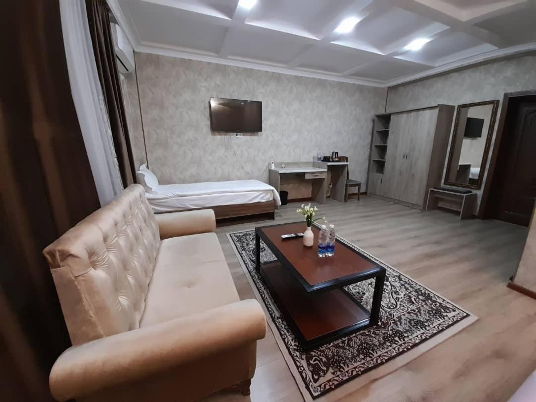 Nomad Hotel Bishkek Halal Ngoại thất bức ảnh