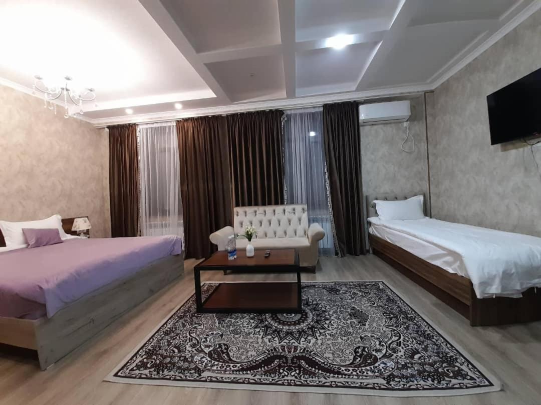 Nomad Hotel Bishkek Halal Ngoại thất bức ảnh